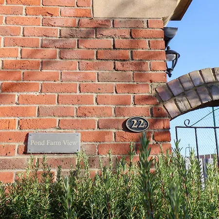 Semesterbostad Pond Farm View